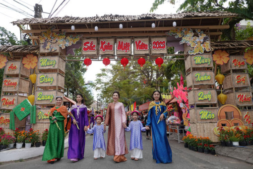 Tổ chức Lễ hội trang phục áo bà ba, áo dài “Duyên dáng phương Nam”