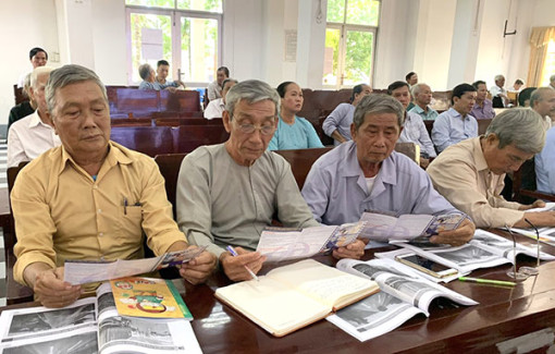 Tuyên truyền an toàn giao thông đến chức sắc, chức việc, nhà tu hành