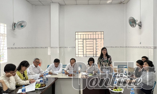 Tiếp tục quan tâm tháo gỡ khó khăn cho các trạm y tế