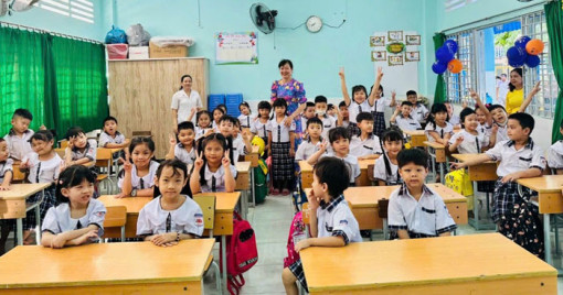 Phấn đấu tất cả học sinh, sinh viên tham gia bảo hiểm y tế