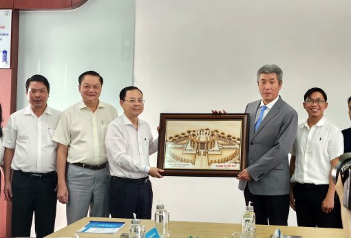 Sát cánh hỗ trợ, tạo điều kiện để doanh nghiệp ổn định hoạt động sản xuất, kinh doanh