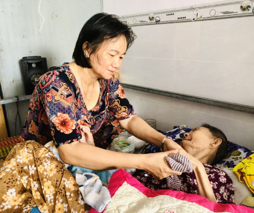 “Cho tròn chữ hiếu mới là đạo con”