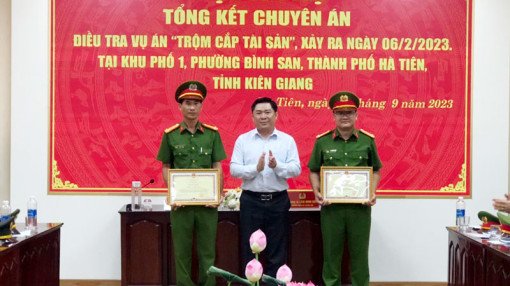 Kiên Giang: Khen thưởng nhiều tập thể, cá nhân triệt phá vụ trộm tài sản tại Hà Tiên