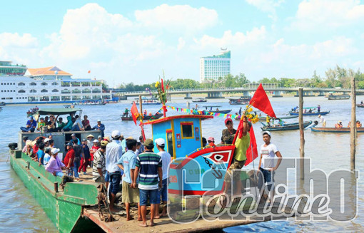 Tăng cường công tác quản lý và tổ chức lễ hội