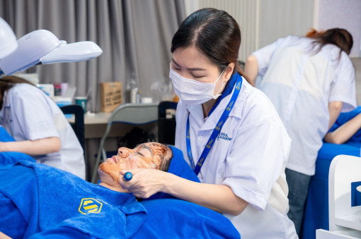 Ngành chăm sóc sắc đẹp đang phát triển vượt bậc - Liệu đúng hay sai?