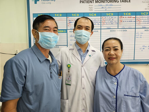 Tán sỏi to qua da, không cần mổ hở