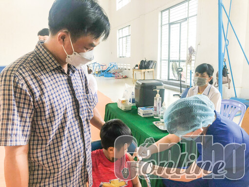 Rà soát, tiêm bổ sung vaccine cho trẻ mầm non và lớp 1