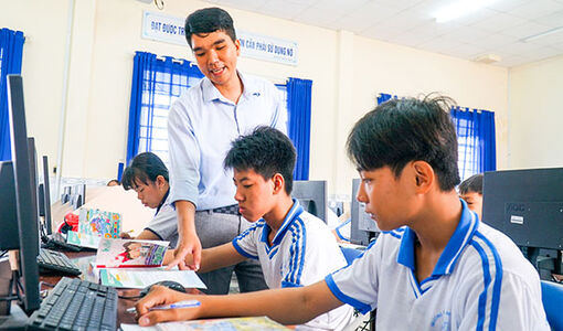 Phát huy tốt vai trò "hạt nhân" chính trị trong trường học