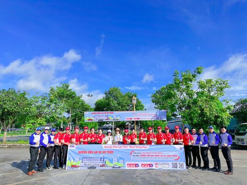 35 học viên tham gia chương trình hướng dẫn lái xe an toàn cùng Honda Ôtô Cần Thơ