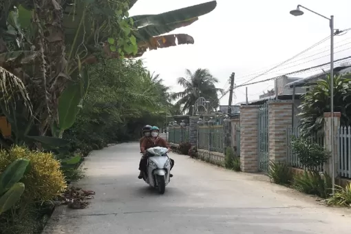 Tuyên truyền, vận động hội viên phụ nữ tuân thủ pháp luật về giao thông