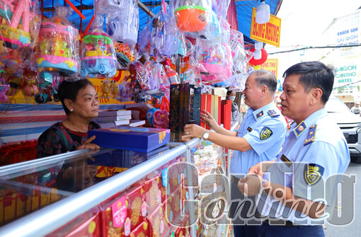 Kiểm tra, giám sát mặt hàng bánh trung thu