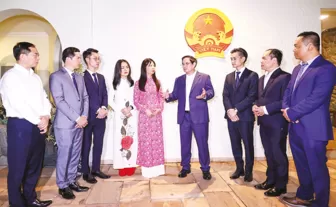 Thủ tướng Phạm Minh Chính thăm Đại sứ quán Việt Nam tại Brazil