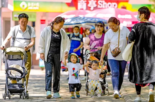 Trung Quốc trước viễn cảnh “già trước khi giàu”