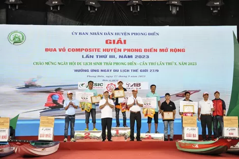 Hơn 110 VĐV tranh tài đua vỏ composite huyện Phong Điền mở rộng 2023