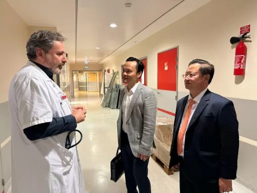 Lãnh đạo TP Cần Thơ thăm và làm việc tại Pháp