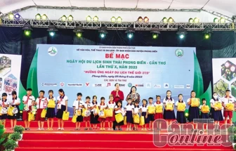 Thu hút hàng chục ngàn lượt khách đến với Ngày hội Du lịch sinh thái Phong Ðiền - Cần Thơ 2023