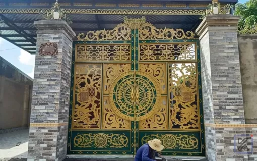 Thiết kế Cổng Sắt CNC đẹp ấn tượng cho ngôi nhà Việt