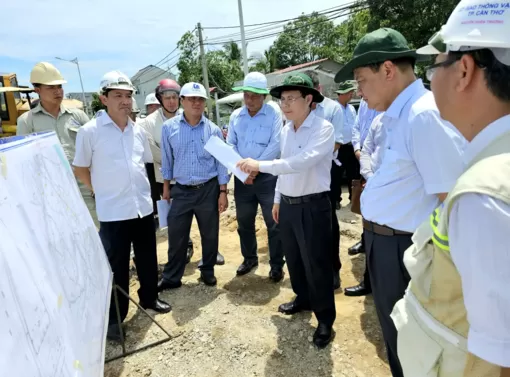 Bí thư Thành ủy kiểm tra tiến độ dự án đường cao tốc và đường vành đai phía Tây
