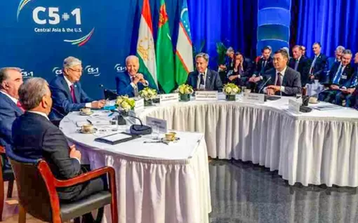 Trung Á trong “cuộc chơi” với các cường quốc