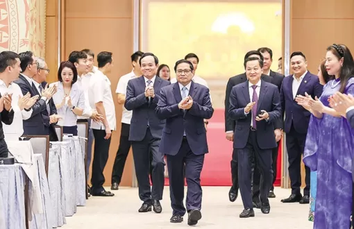 Thường trực Chính phủ gặp mặt đại diện doanh nhân Việt Nam