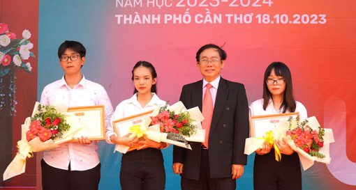 Trường Ðại học Kiến trúc TP Hồ Chí Minh - Trung tâm đào tạo cơ sở Cần Thơ khai giảng năm học mới