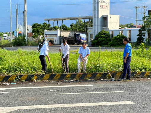 Khởi công lắp đặt hệ thống đèn tín hiệu giao thông
tại nút giao quốc lộ 91B với đường tỉnh 922