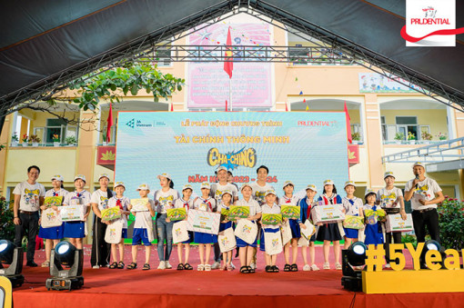 Dự án giáo dục tài chính Cha-Ching đã trang bị kiến thức quản lý tài chính thông minh cho hơn 100.000 trẻ em Việt