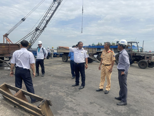 Ðình chỉ hoạt động nhiều bến thủy nội địa