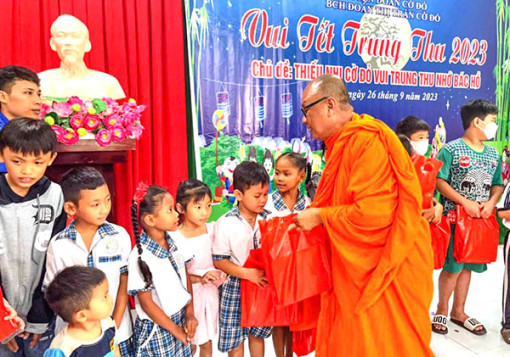 Ðồng hành và phát triển cùng đồng bào dân tộc Khmer