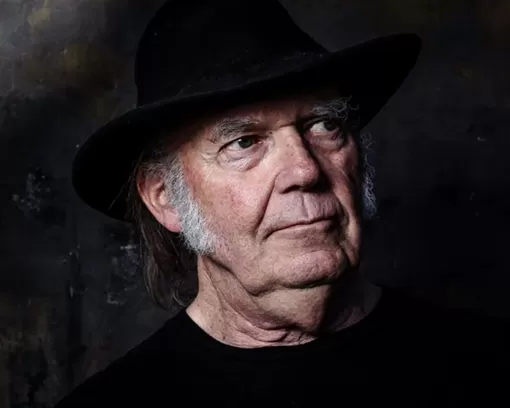 Danh ca Neil Young phát hành album mới “Before & After”