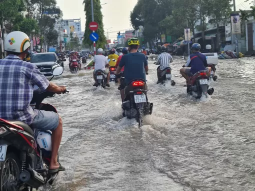 Triều cường rằm tháng 9 âm lịch lên cao vượt báo động III