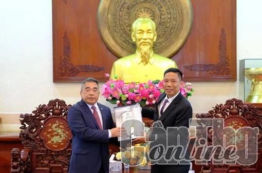 Lãnh đạo TP Cần Thơ tiếp Ðại sứ đặc mệnh toàn quyền Cộng hòa Philippines tại Việt Nam