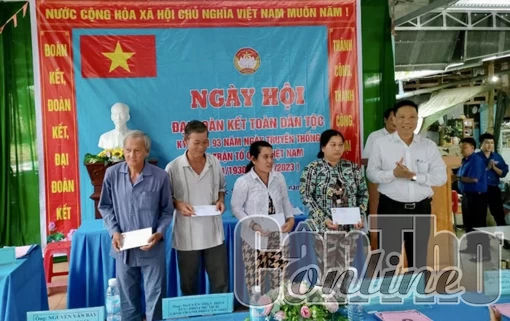 Ấp Thạnh Lộc 1, xã Trung Thạnh tổ chức Ngày hội Ðại đoàn kết toàn dân tộc