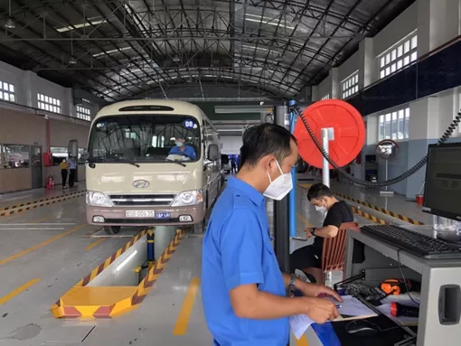 Triển khai biện pháp phòng ngừa nguy cơ ùn tắc đăng kiểm dịp cuối năm