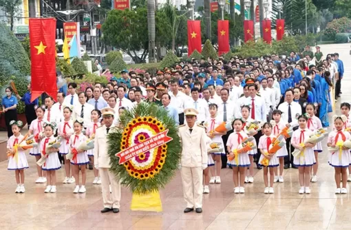 Quận Ninh Kiều báo công dâng Bác công tác phát triển đảng viên