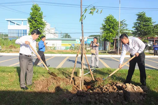 Gần 1.000 đoàn viên, thanh niên hành động vì thành phố xanh - sạch - đẹp - an toàn