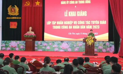 Tập huấn nghiệp vụ công tác tuyên giáo trong Công an nhân dân