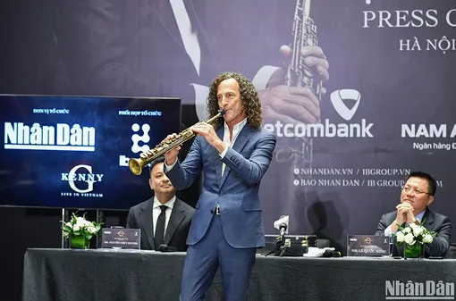 Lan tỏa tinh thần thiện nguyện, vì cộng đồng từ đêm nhạc Kenny G Live in Vietnam