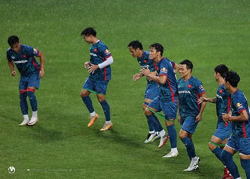 Tuyển Việt Nam lên đường thực hiện giấc mơ World Cup