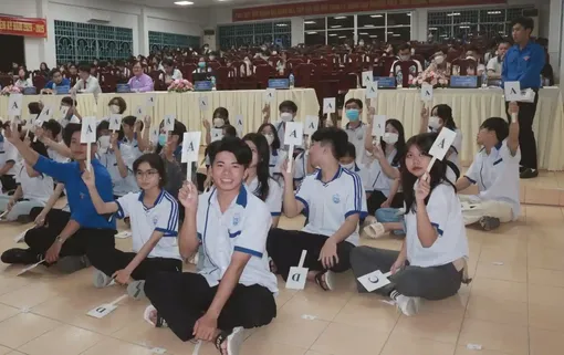 Phát huy vai trò sinh viên trong tuyên truyền về văn hóa giao thông
