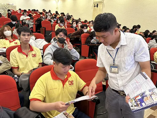 Hưởng ứng Ngày thế giới tưởng niệm nạn nhân tử vong do tai nạn giao thông