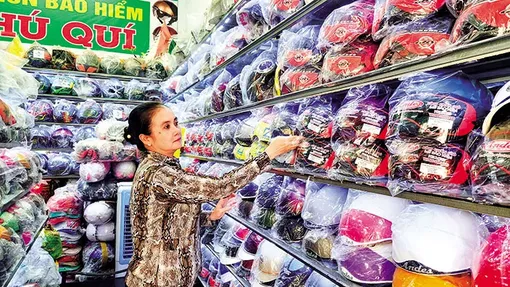 Chọn nón bảo hiểm chất lượng, an toàn khi tham gia giao thông