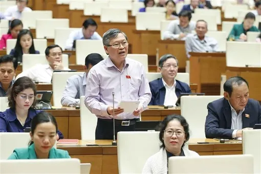 Quốc hội biểu quyết thông qua một số luật, nghị quyết