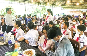 Trang bị kiến thức, mở lối tương lai