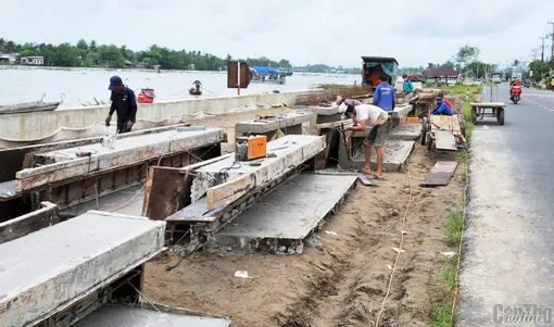 Cưỡng chế thu hồi đất để xây dựng công trình kè sông Cần Thơ
