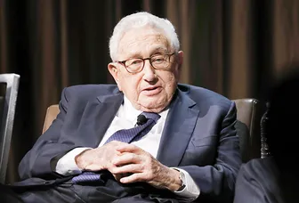 Cựu Ngoại trưởng Mỹ Kissinger qua đời ở tuổi 100