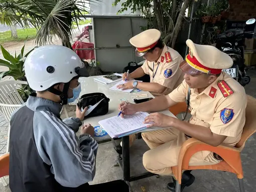Quyền được xem lại hình ảnh vi phạm về an toàn giao thông