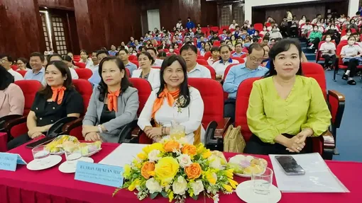 Từng bước xóa bỏ định kiến về giới