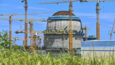 Trung Quốc ồ ạt xây lò phản ứng hạt nhân