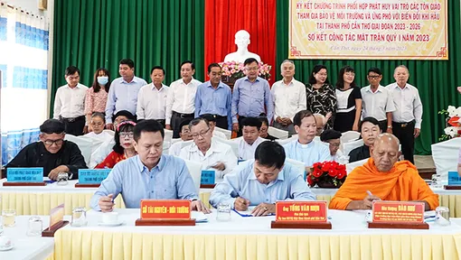 Phát huy vai trò các tôn giáo tham gia xây dựng quê hương